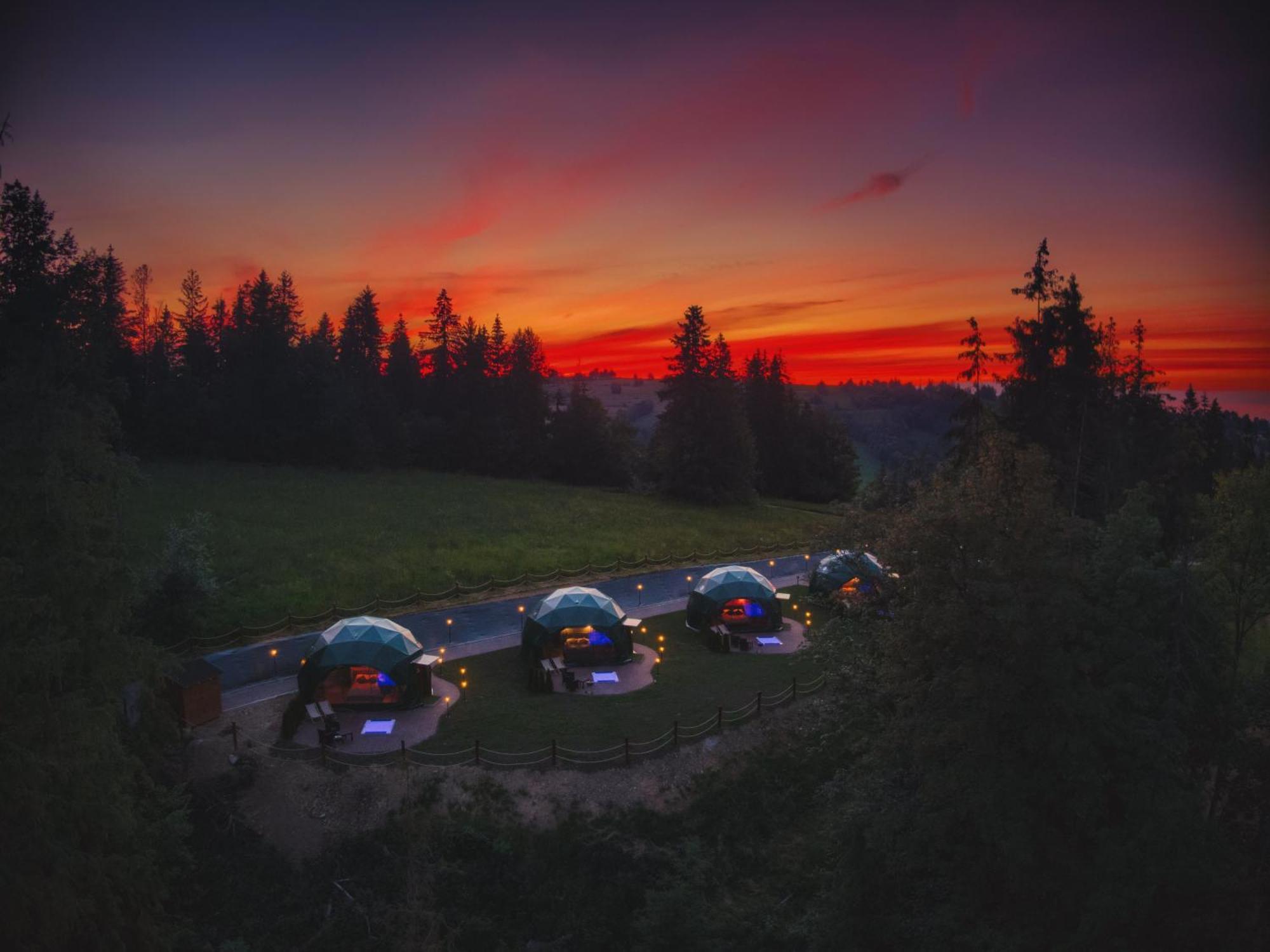 Peak Glamp & Jacuzzi Hotel Zakopane Buitenkant foto